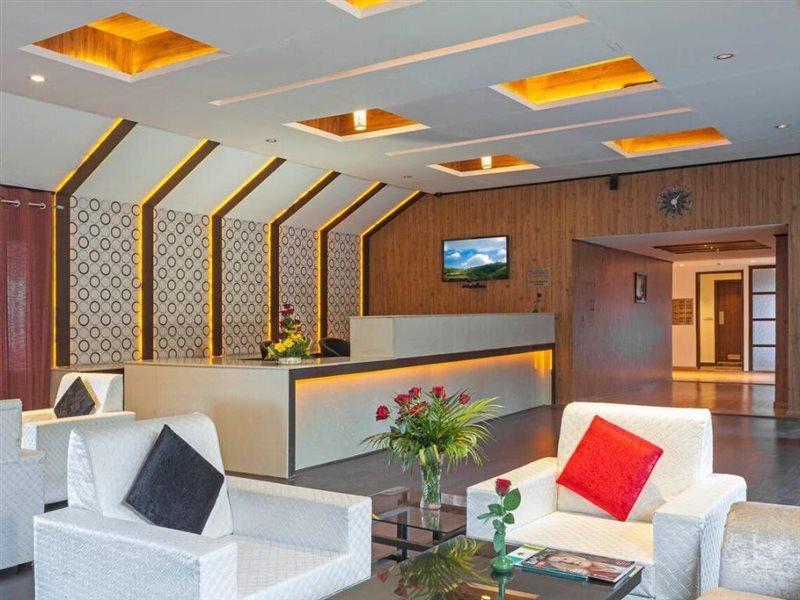 Sterling Kufri Hotel Екстериор снимка