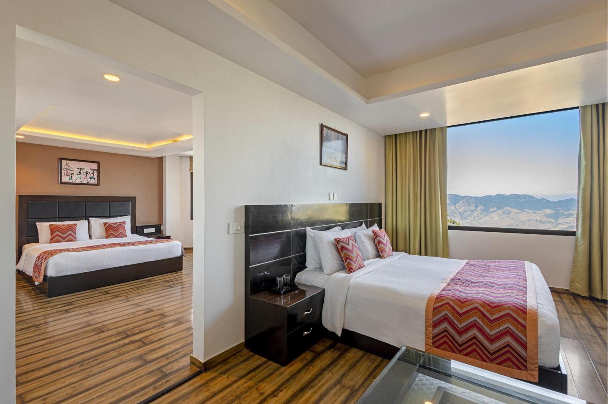 Sterling Kufri Hotel Екстериор снимка