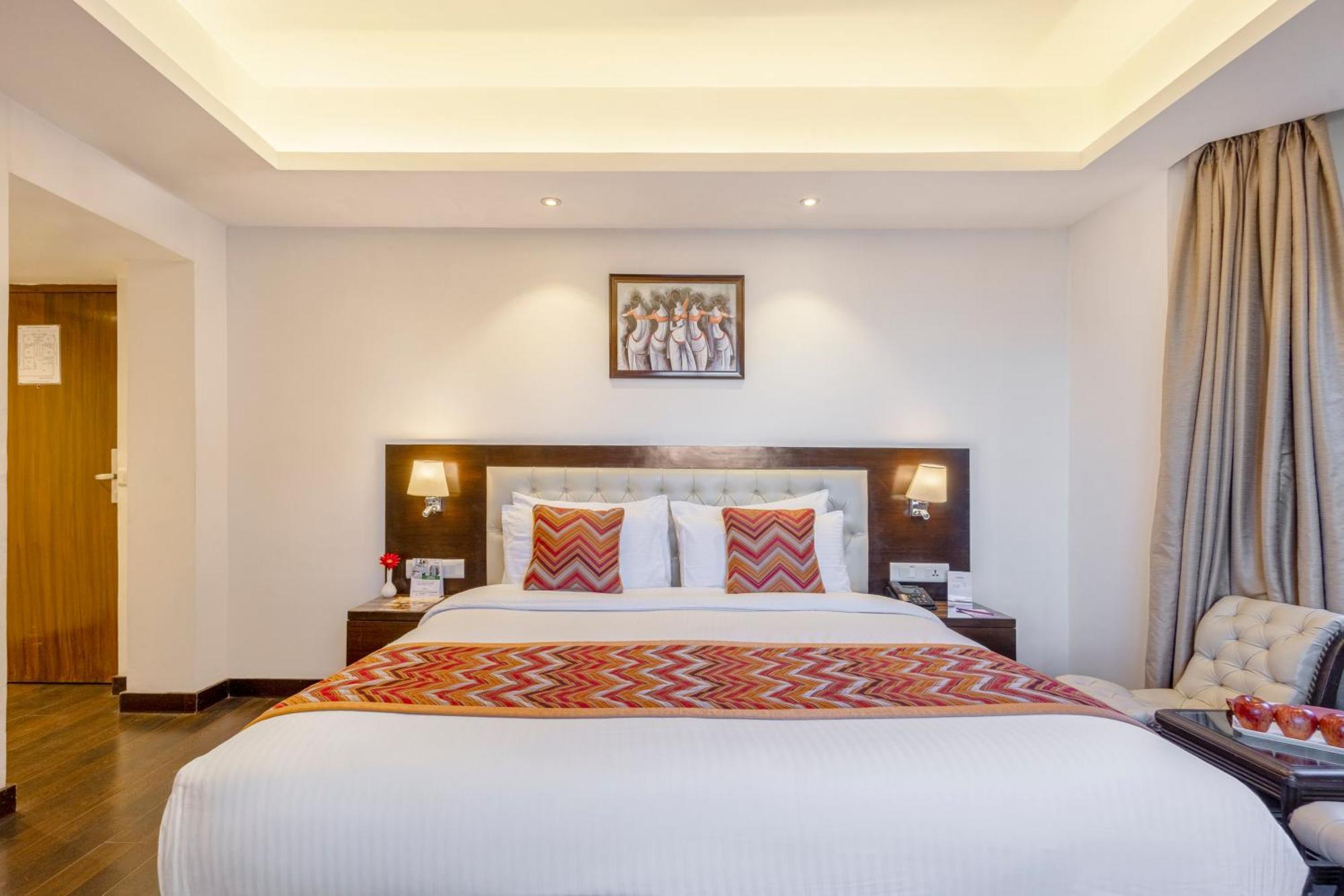 Sterling Kufri Hotel Екстериор снимка