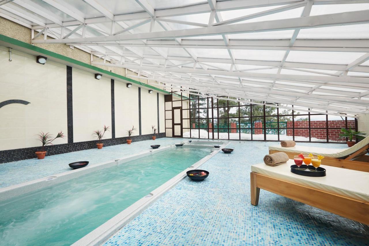 Sterling Kufri Hotel Екстериор снимка