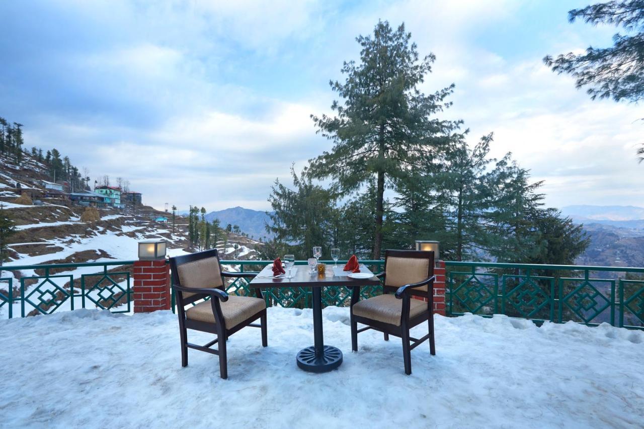 Sterling Kufri Hotel Екстериор снимка